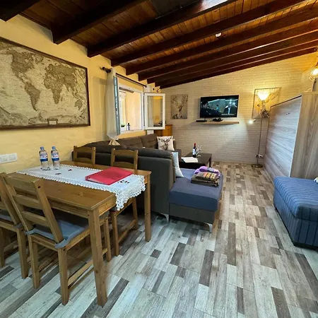 La Casita De Claudia Apartment Aguatona